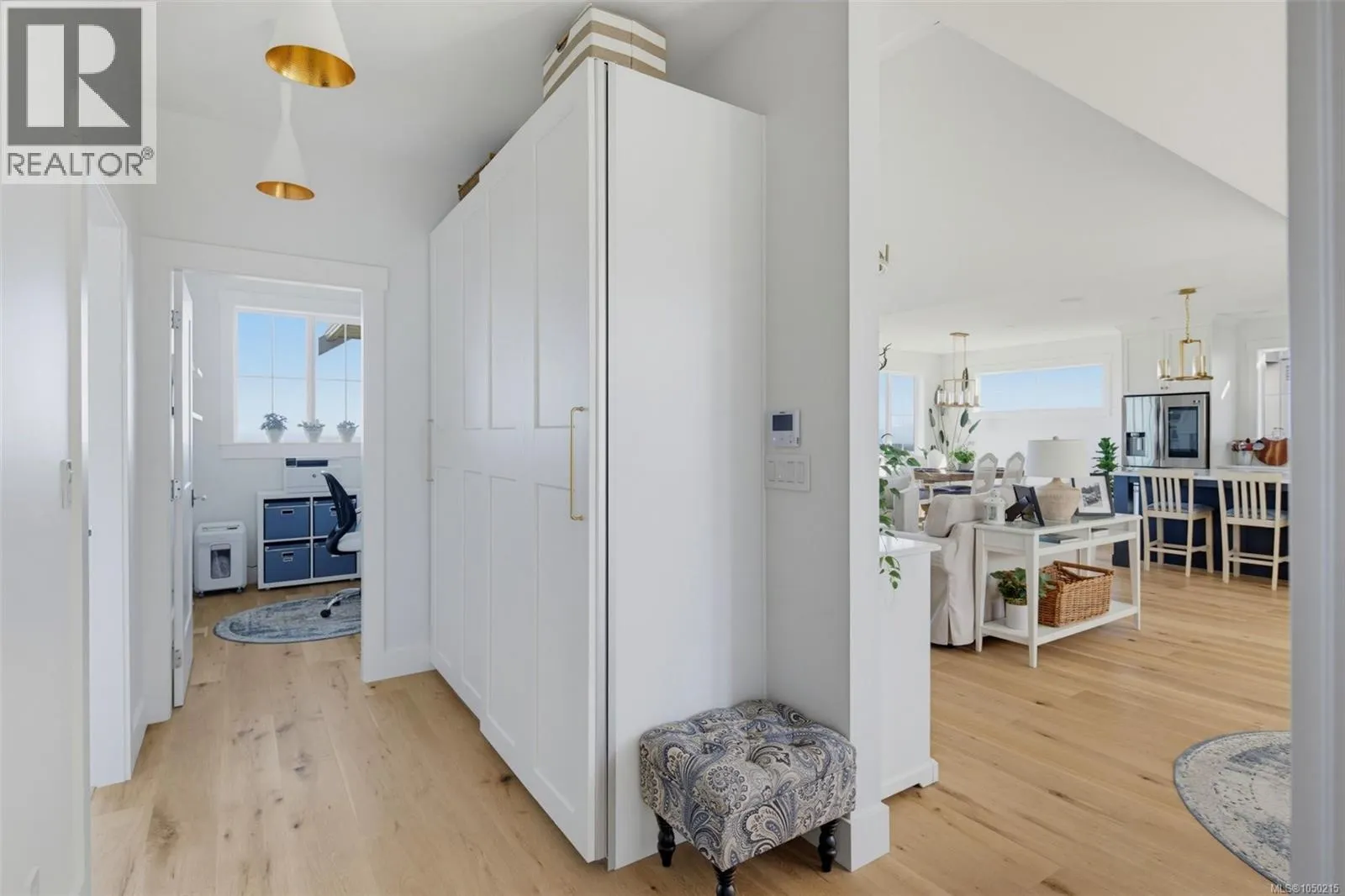 2379 Lairds Gate