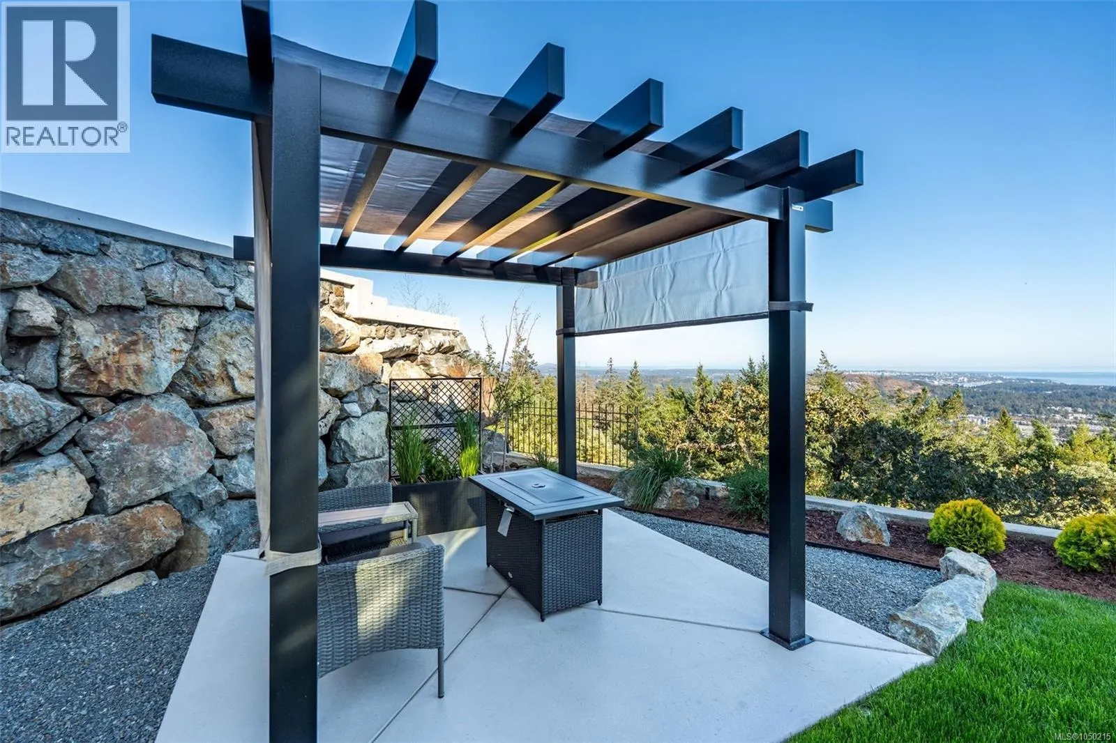 2379 Lairds Gate