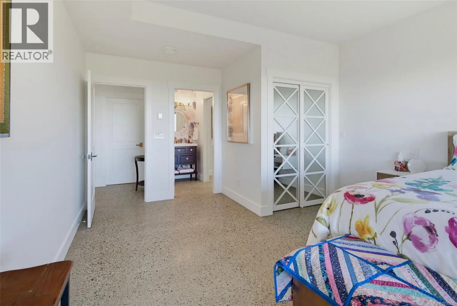 2379 Lairds Gate