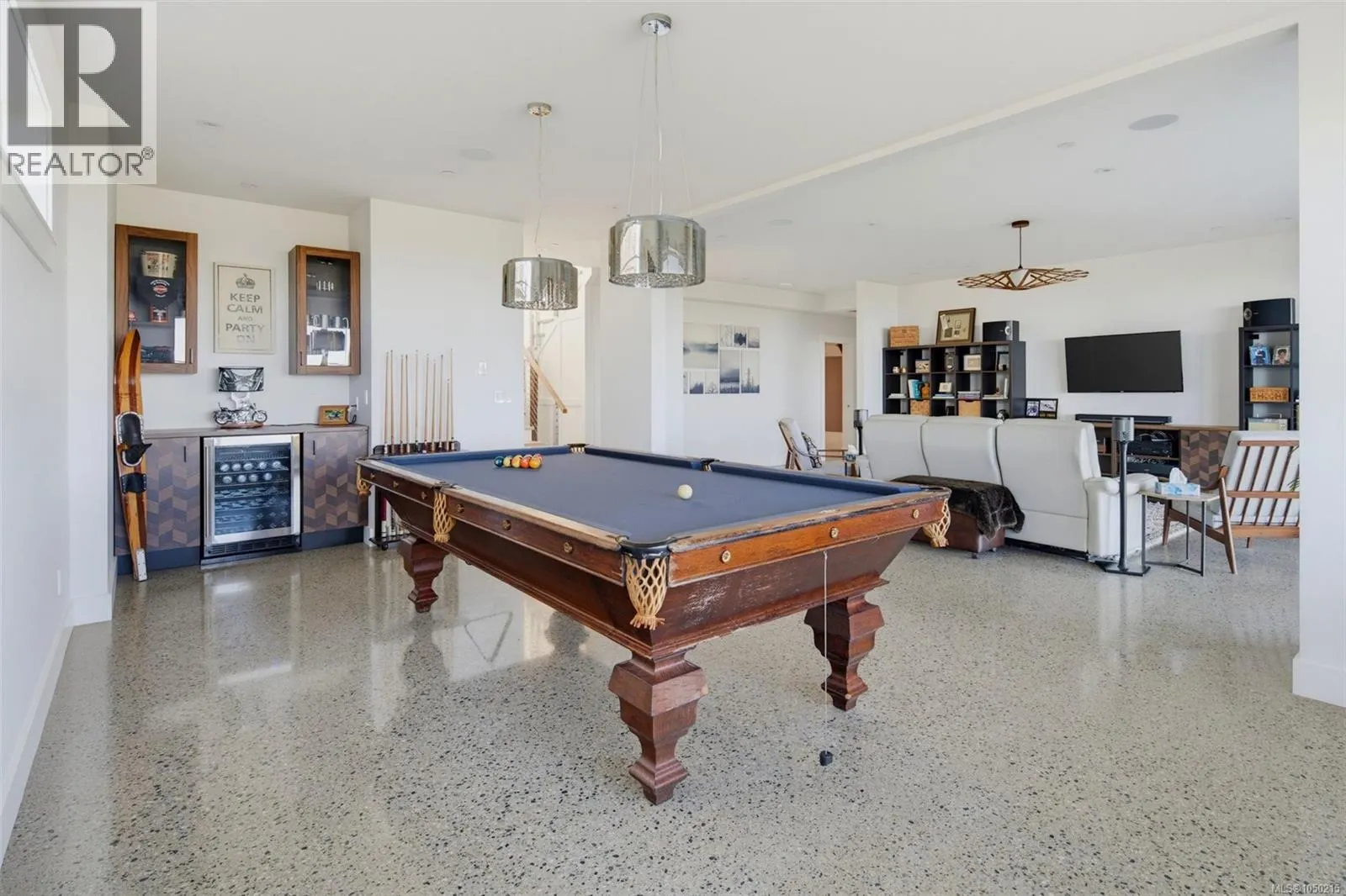 2379 Lairds Gate