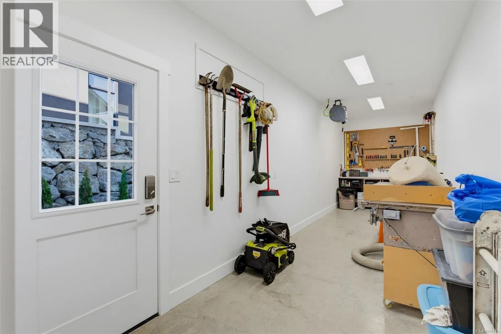 2379 Lairds Gate