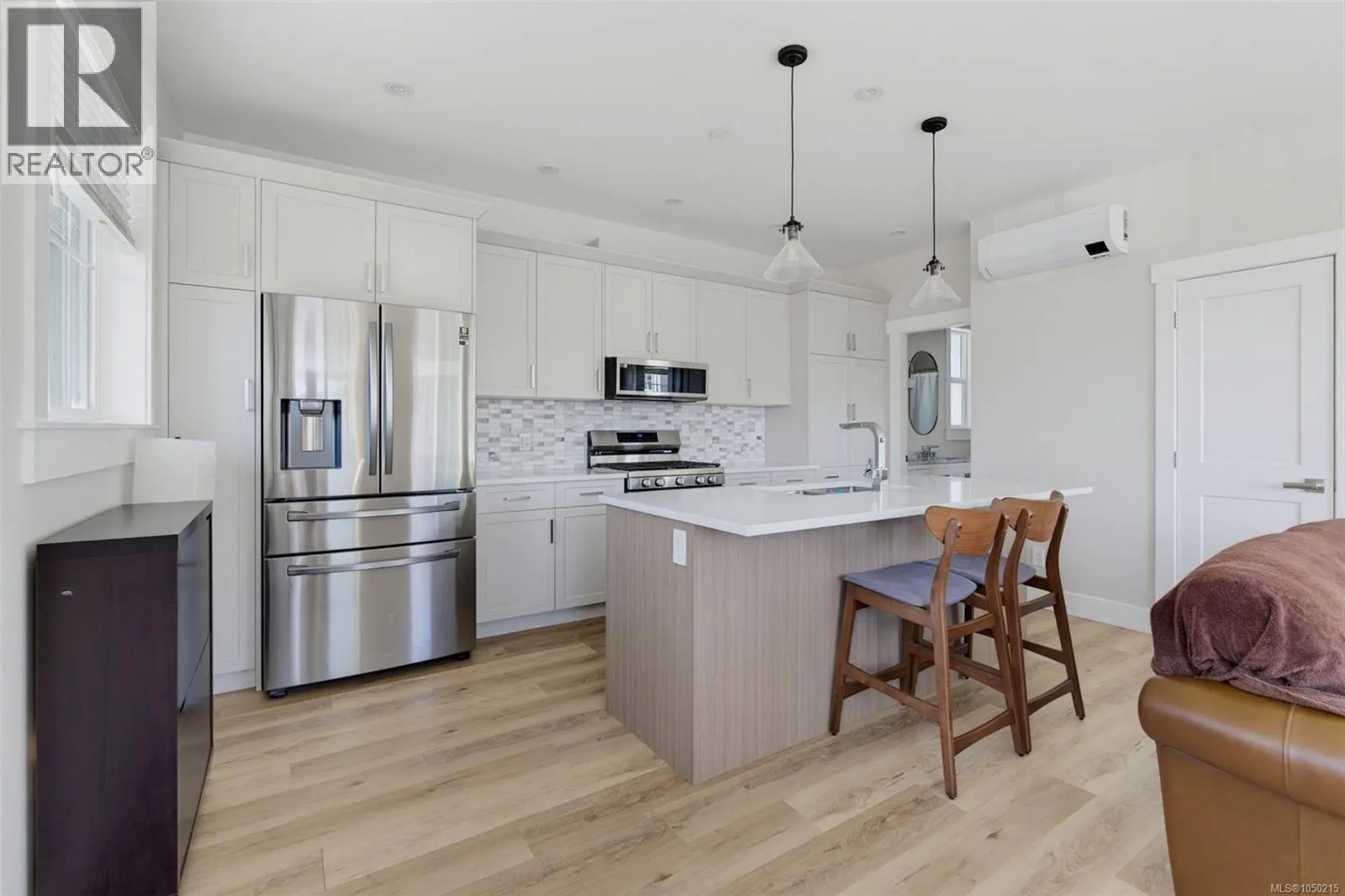 2379 Lairds Gate