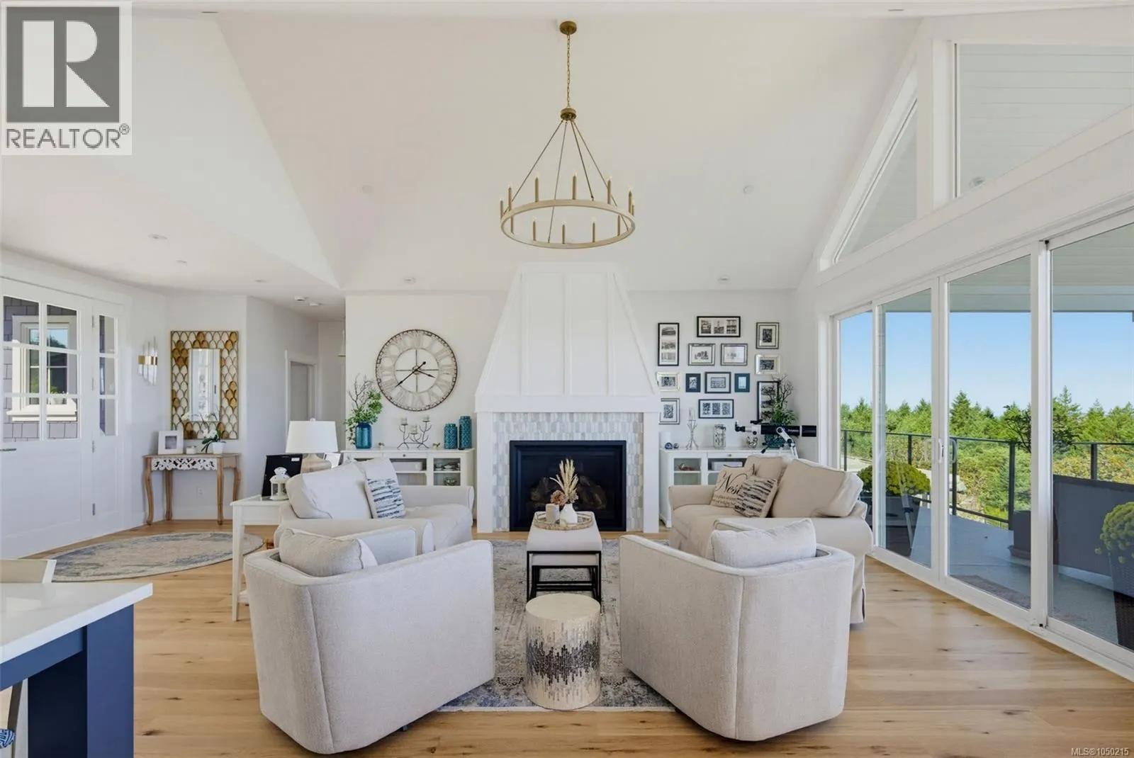 2379 Lairds Gate