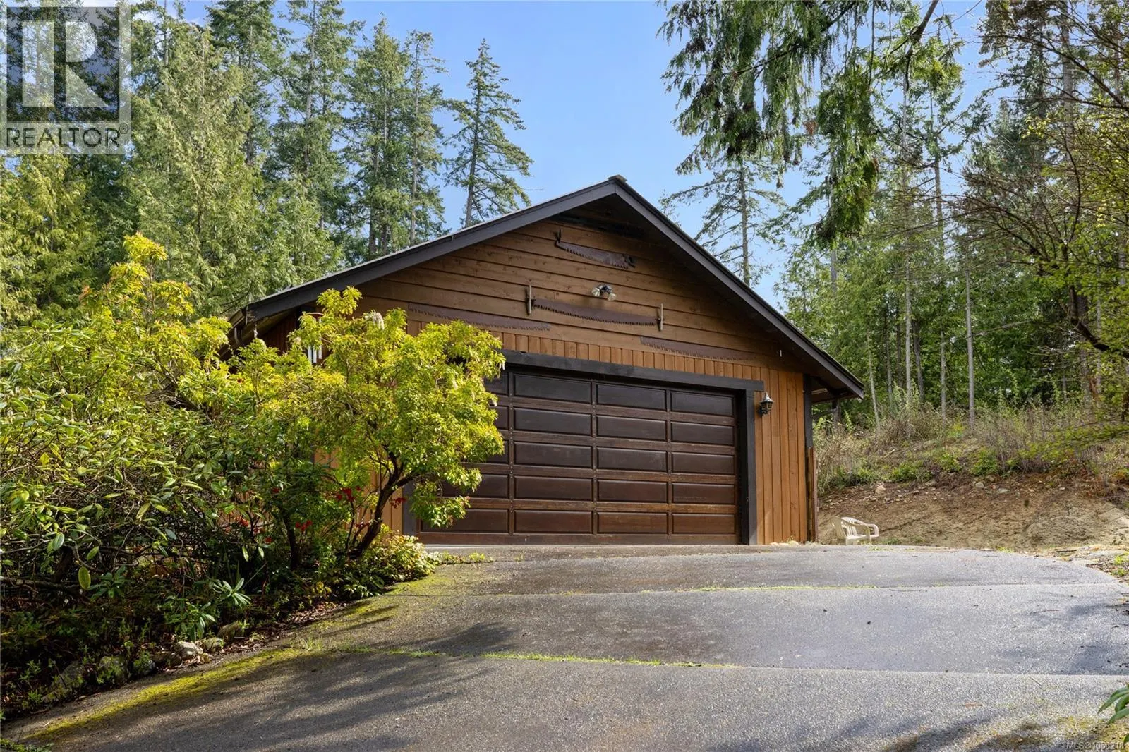 218 Sunningdale Rd E