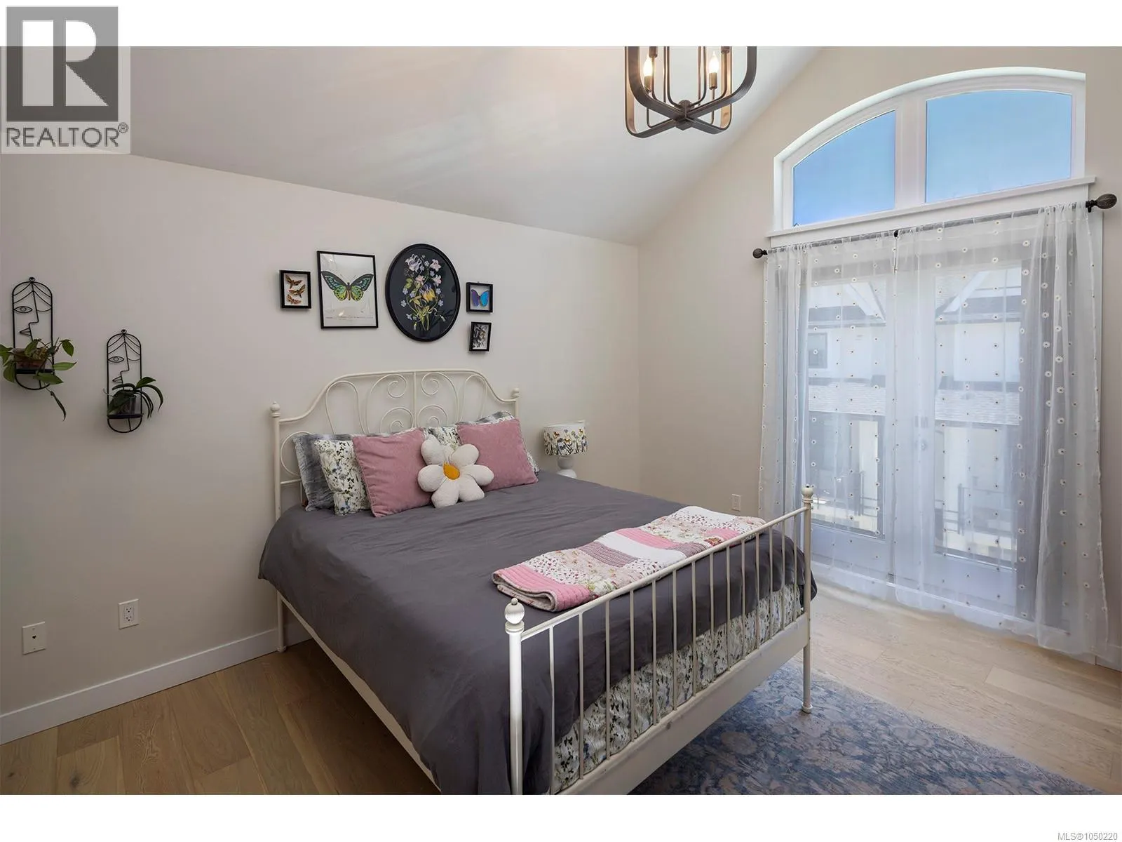 2835 Turnstyle Cres