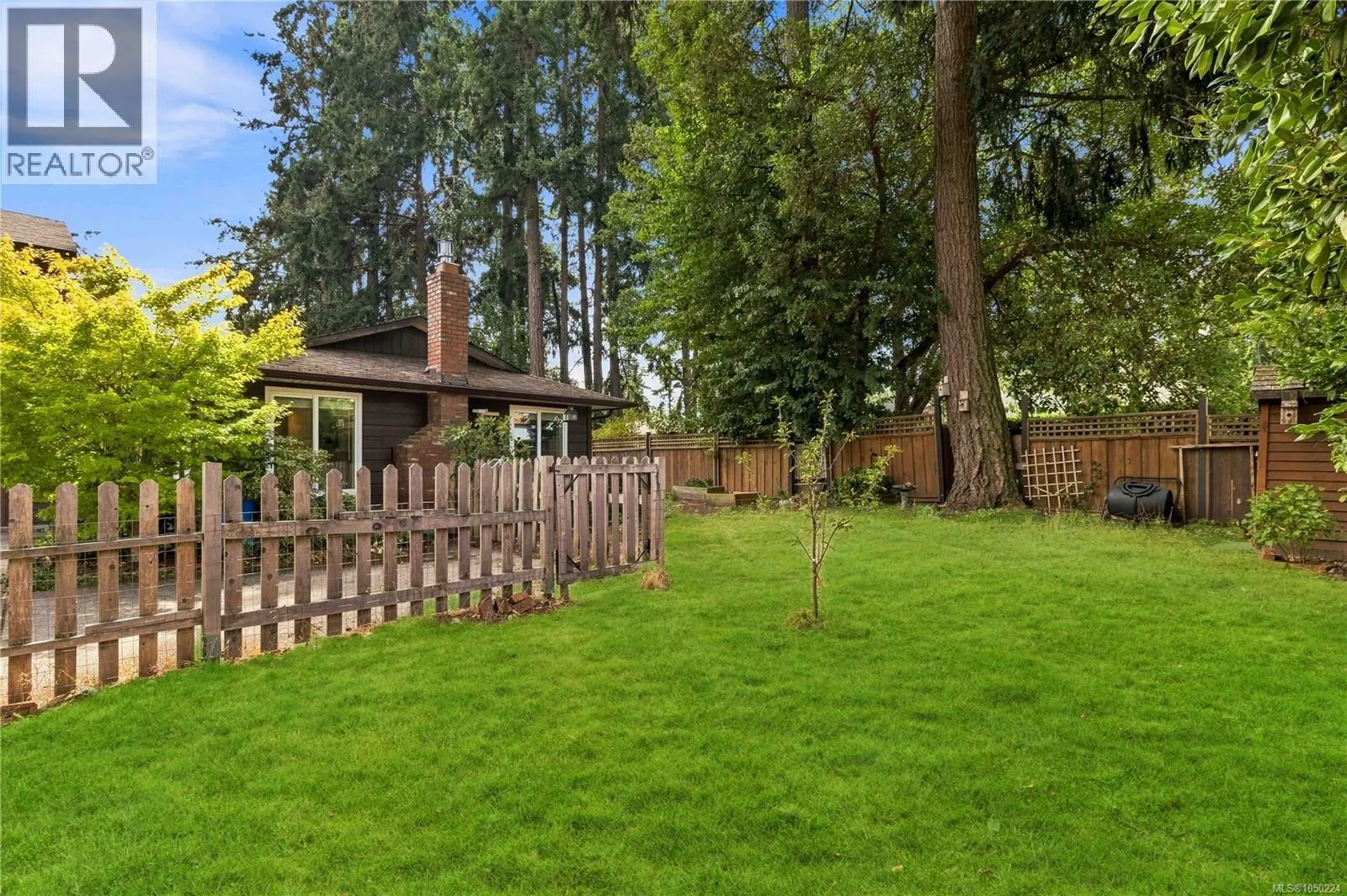 B 2319 Sooke Rd