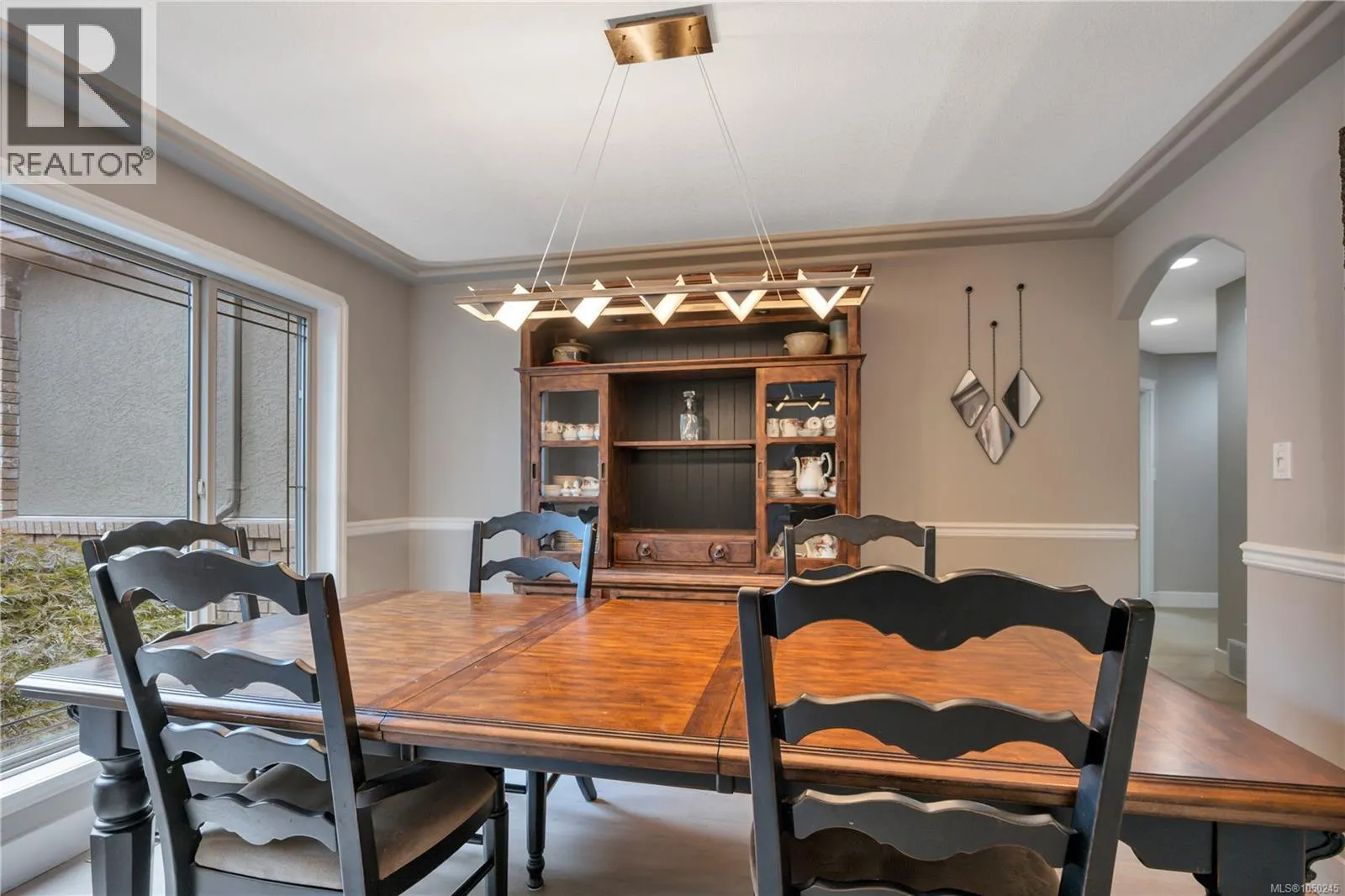 901 Savary Dr