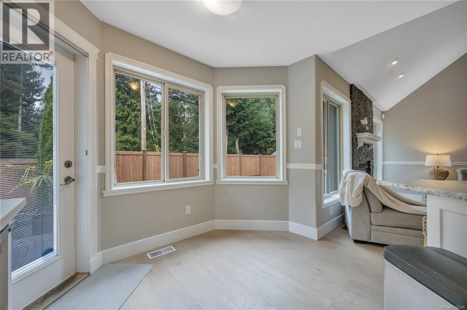 901 Savary Dr