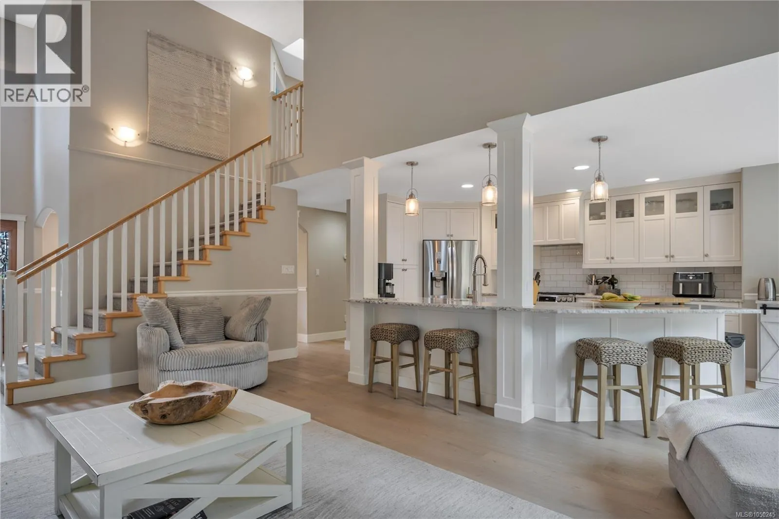 901 Savary Dr