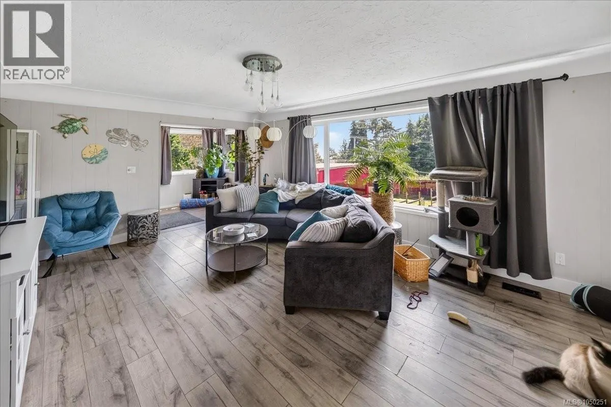 2216 Carpenter Rd