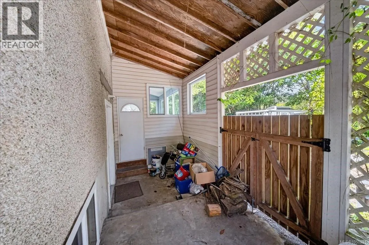 2216 Carpenter Rd