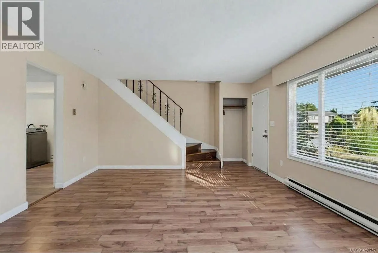 1714 Ashdale Pl