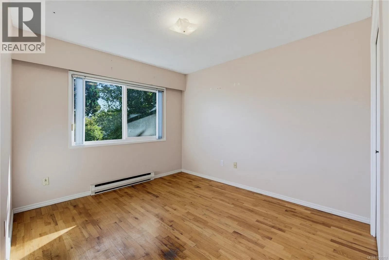 1714 Ashdale Pl