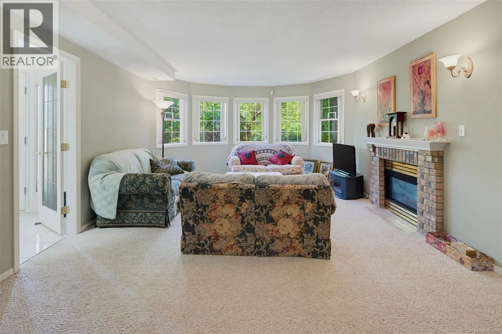 1847 El Sereno Dr