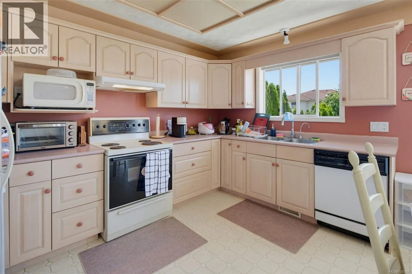 1847 El Sereno Dr