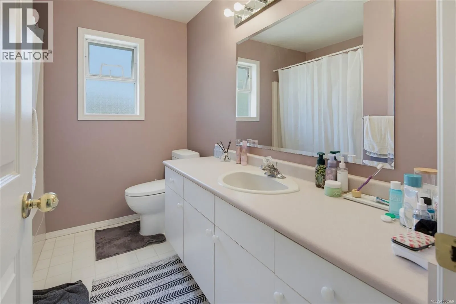 1847 El Sereno Dr