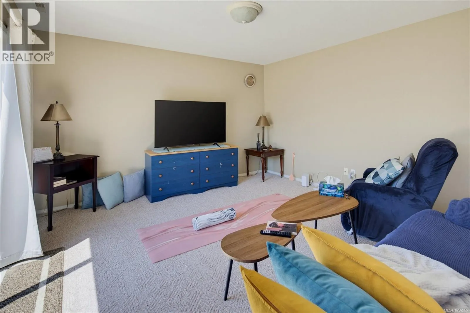 1847 El Sereno Dr