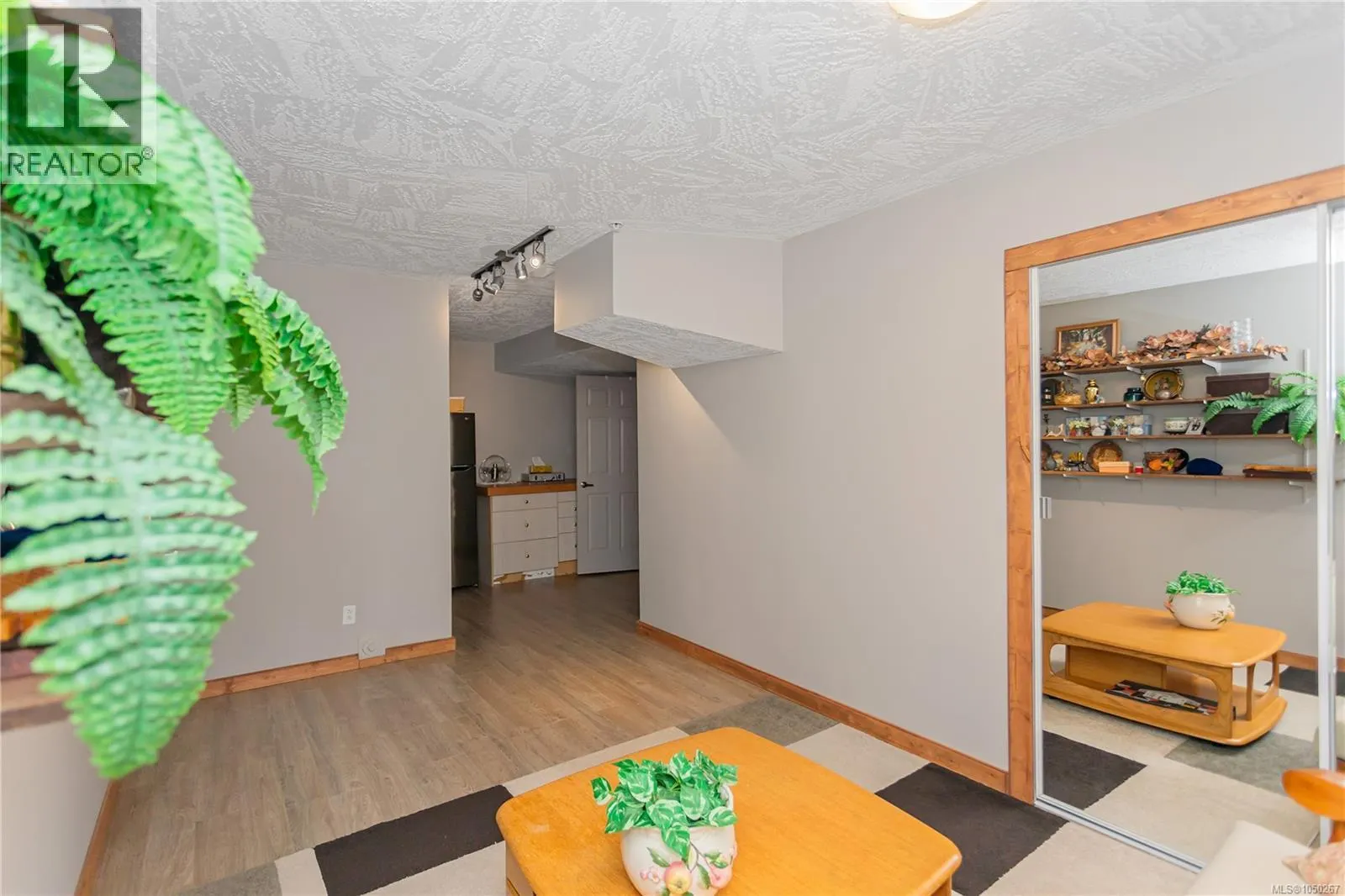18 4991 Bella Vista Cres