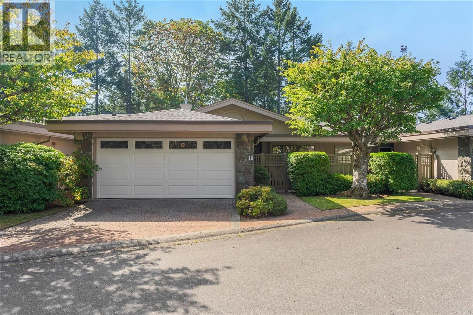 18 4991 Bella Vista Cres