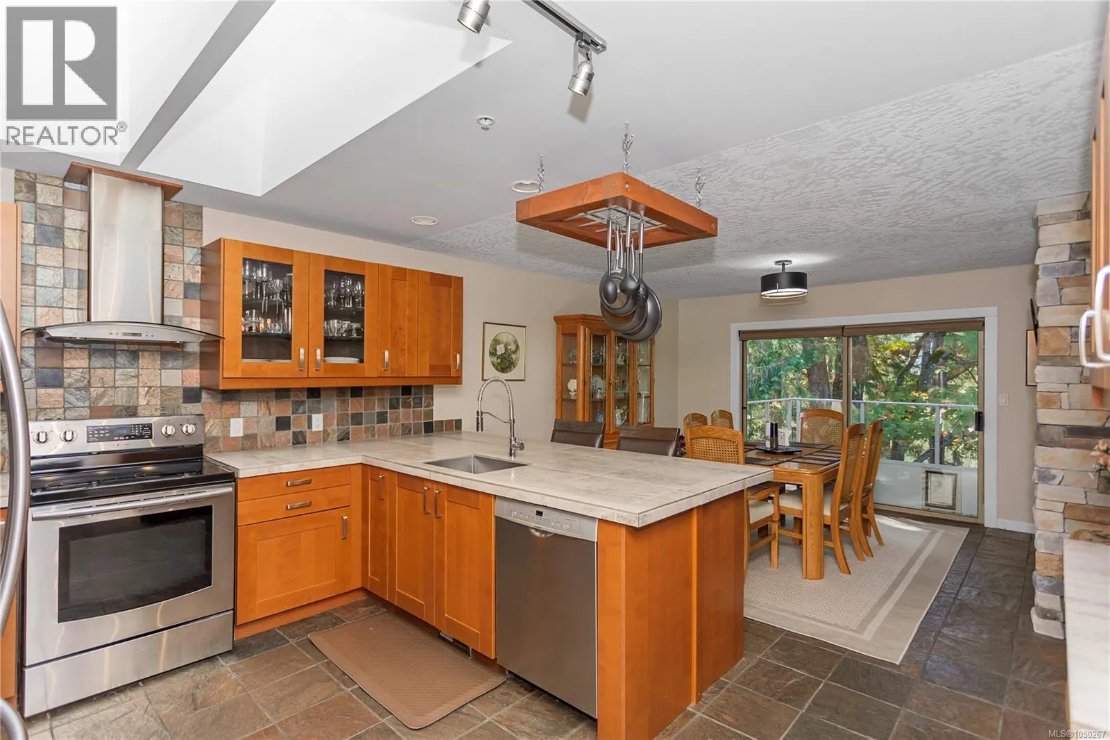 18 4991 Bella Vista Cres