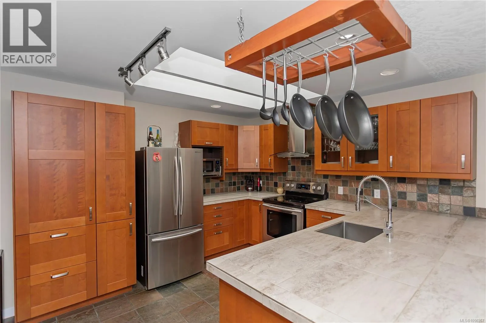 18 4991 Bella Vista Cres