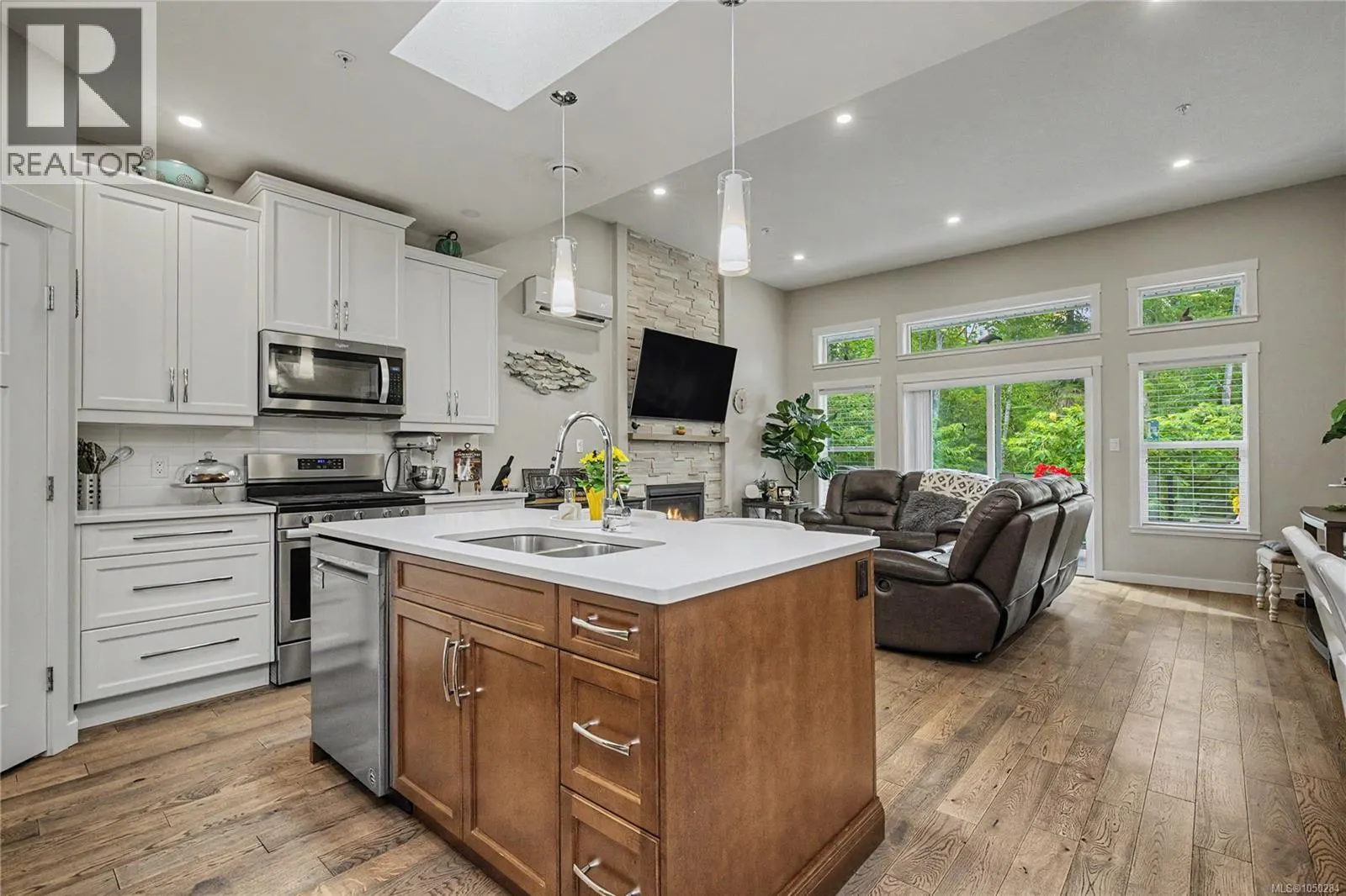 4165 Emerald Woods Pl