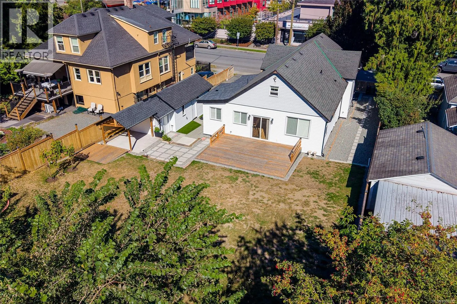 471 Selby St
