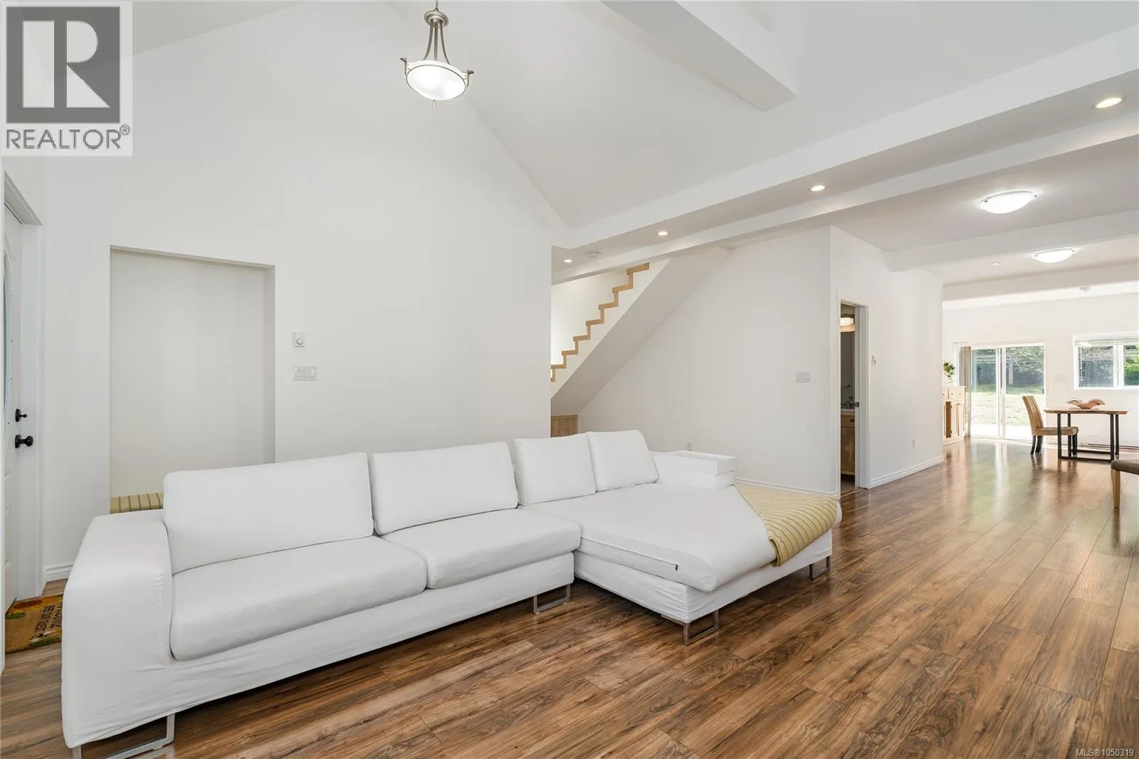 471 Selby St