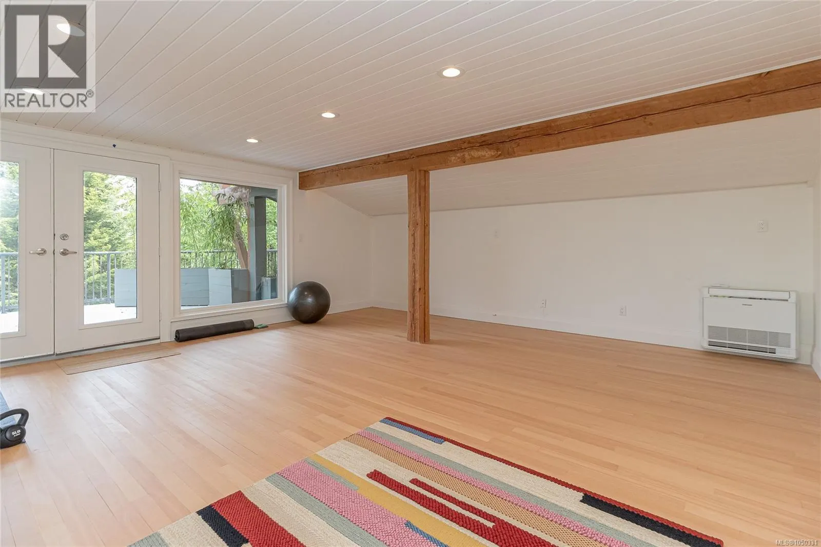 4906 Cordova Bay Rd