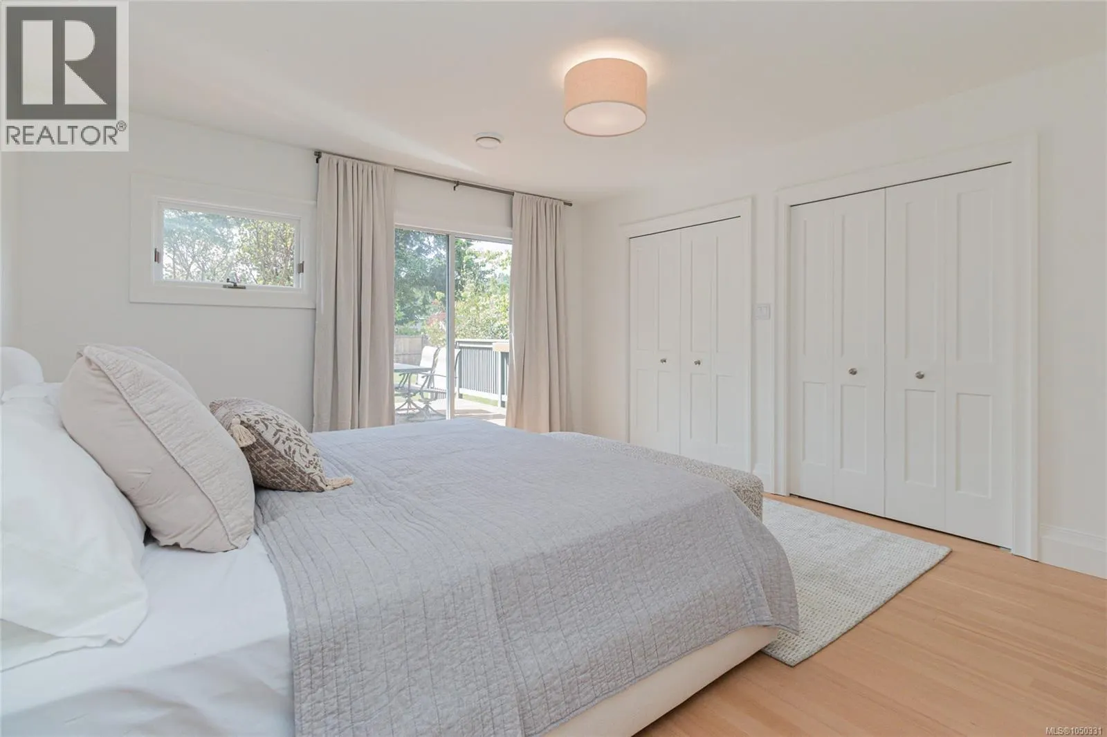 4906 Cordova Bay Rd