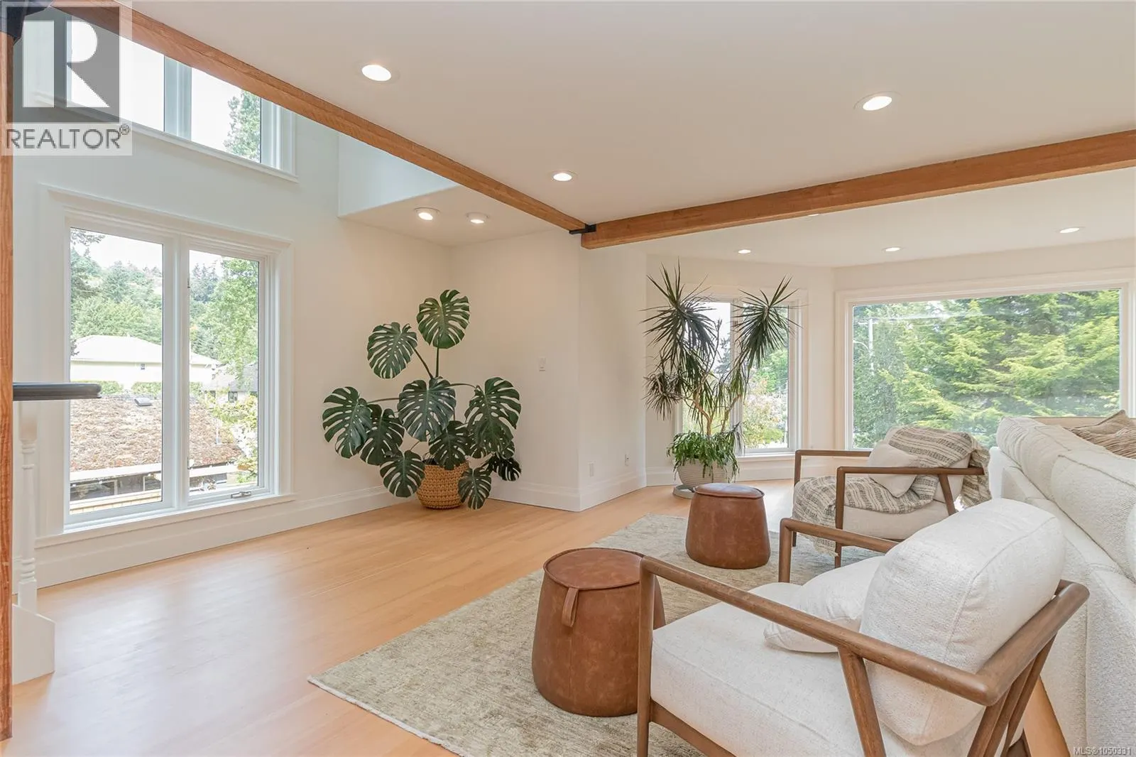 4906 Cordova Bay Rd