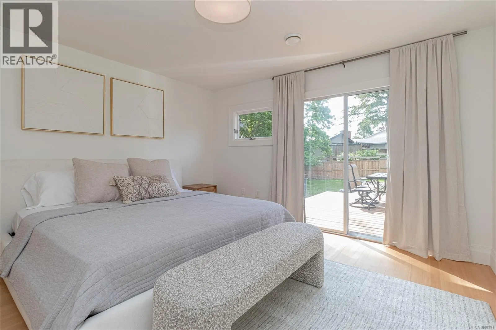 4906 Cordova Bay Rd