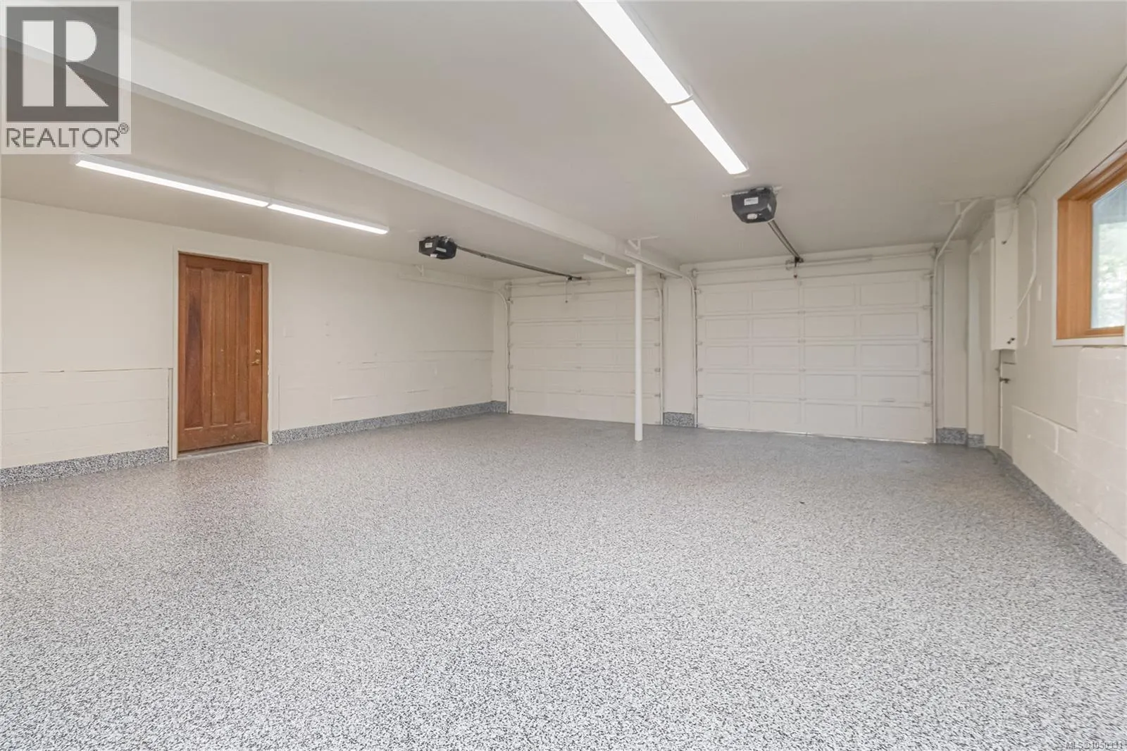 4906 Cordova Bay Rd