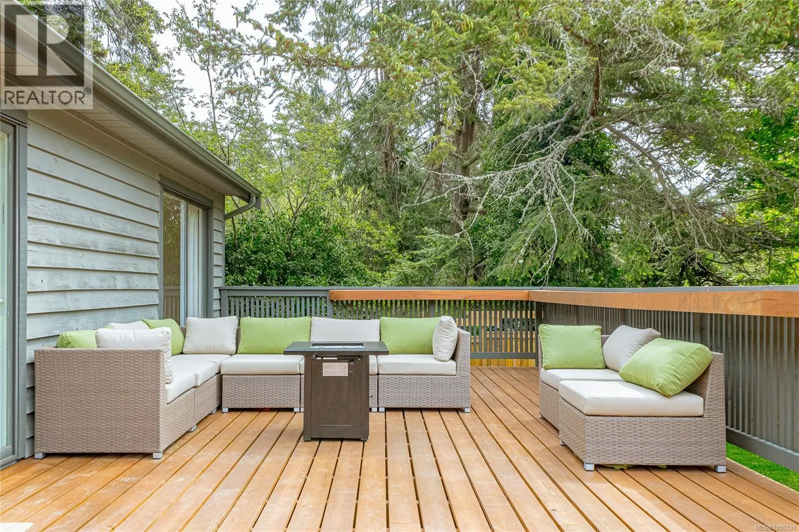 4906 Cordova Bay Rd
