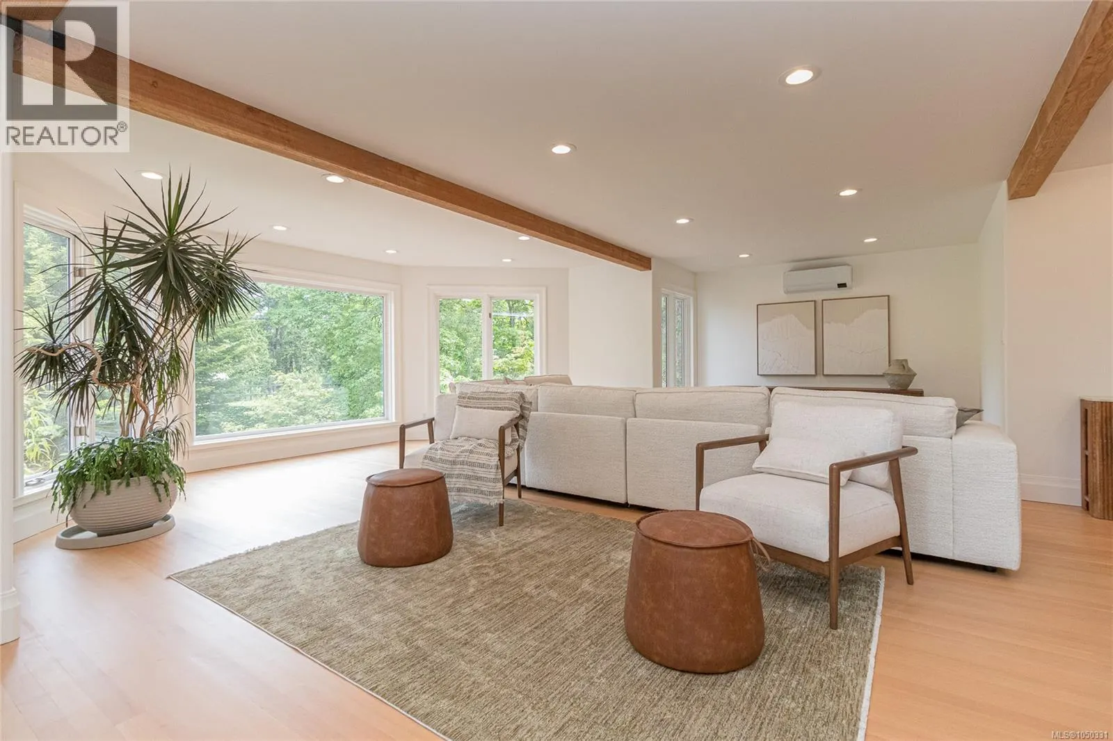 4906 Cordova Bay Rd