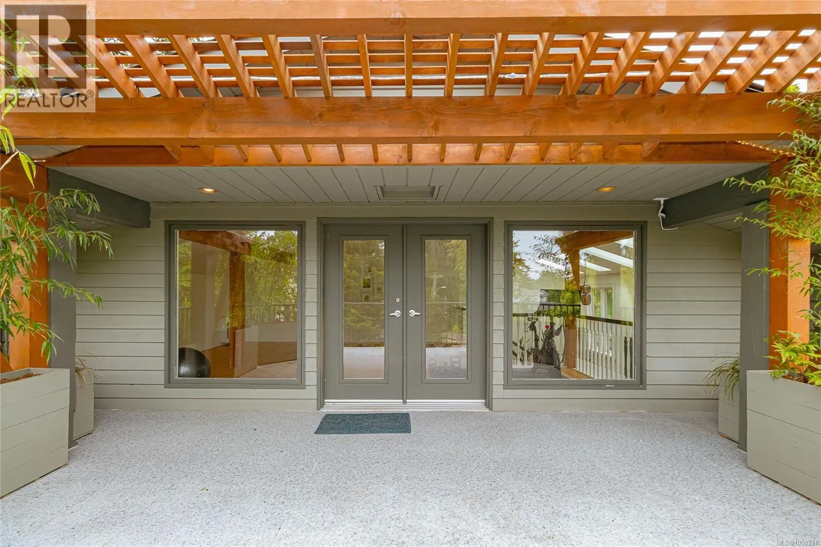 4906 Cordova Bay Rd