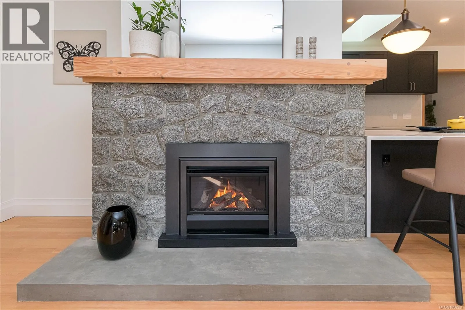 4906 Cordova Bay Rd