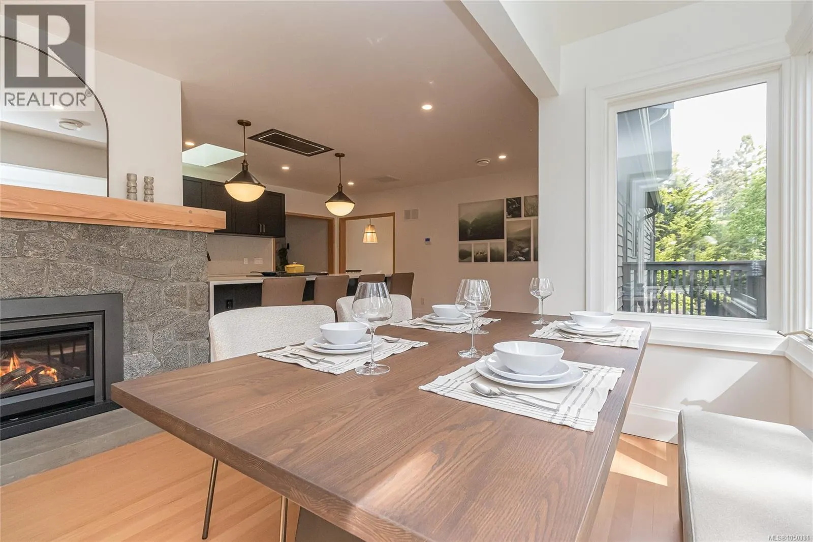 4906 Cordova Bay Rd