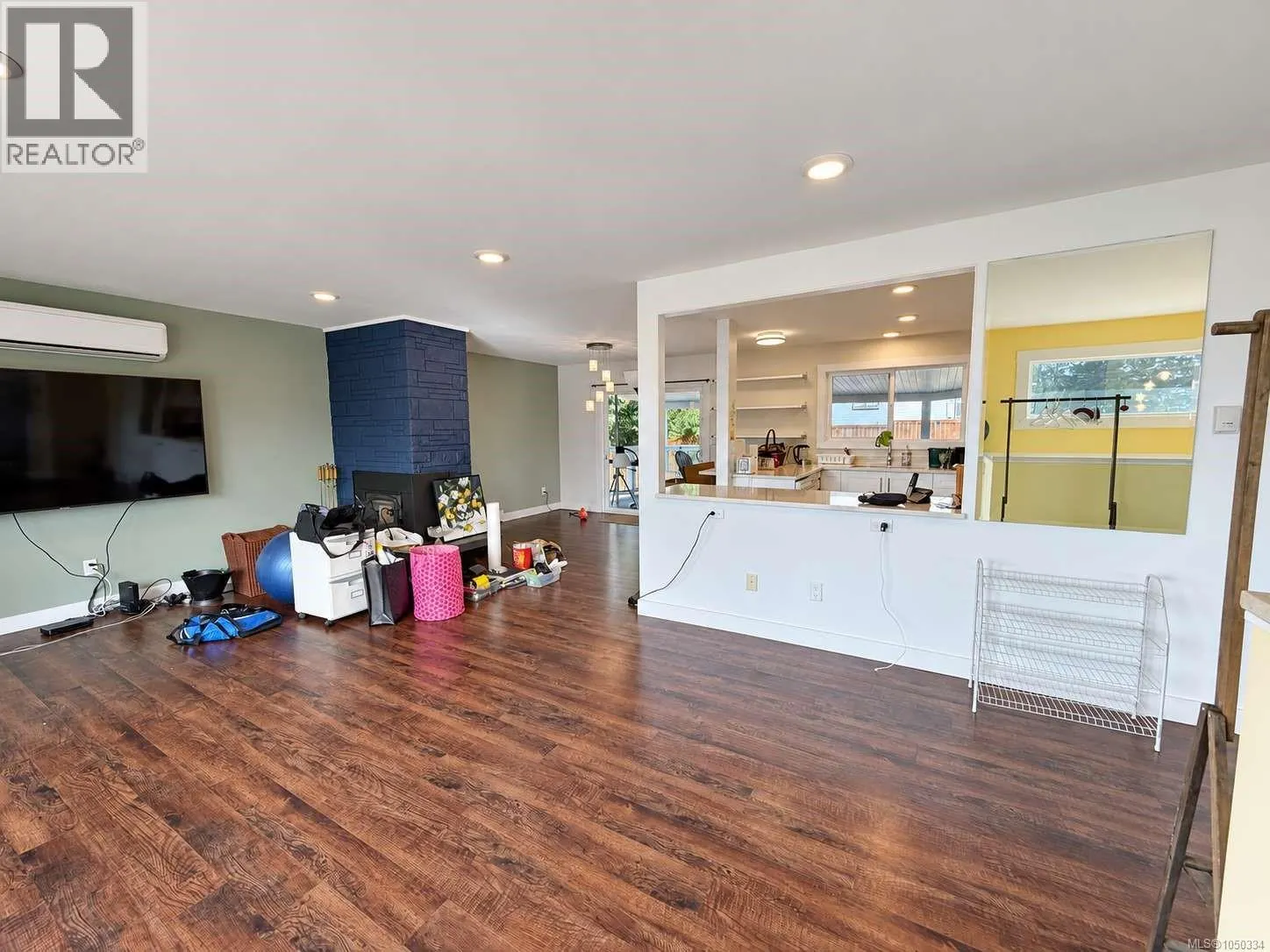 2349 Anderson Ave