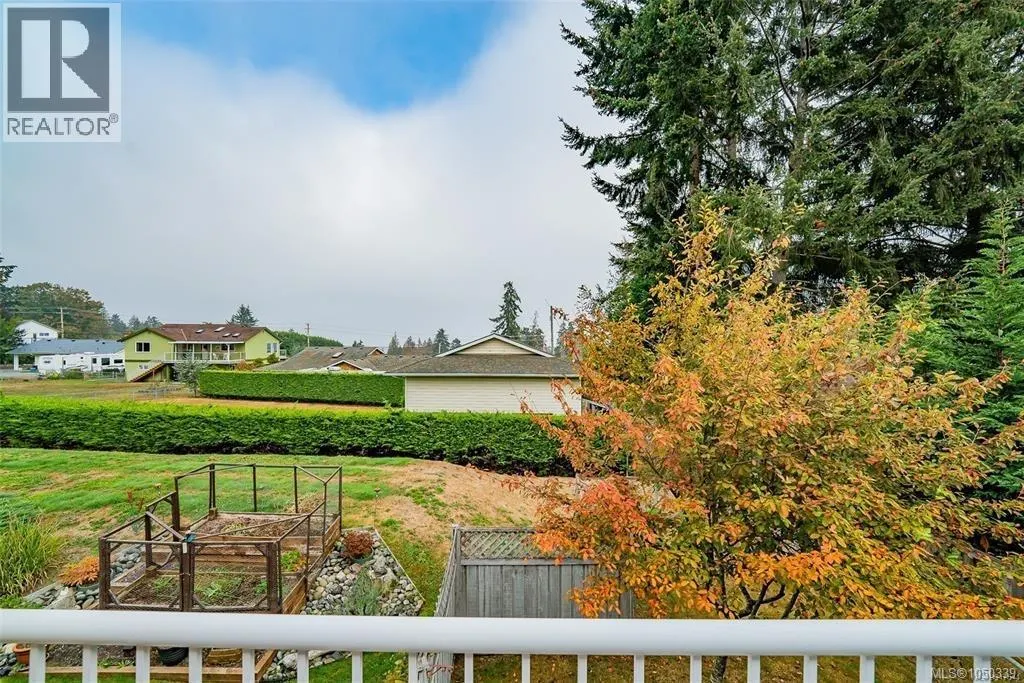 4 1225 Centre Rd