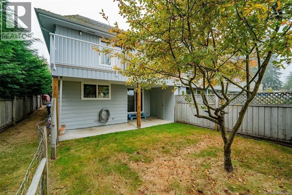 4 1225 Centre Rd