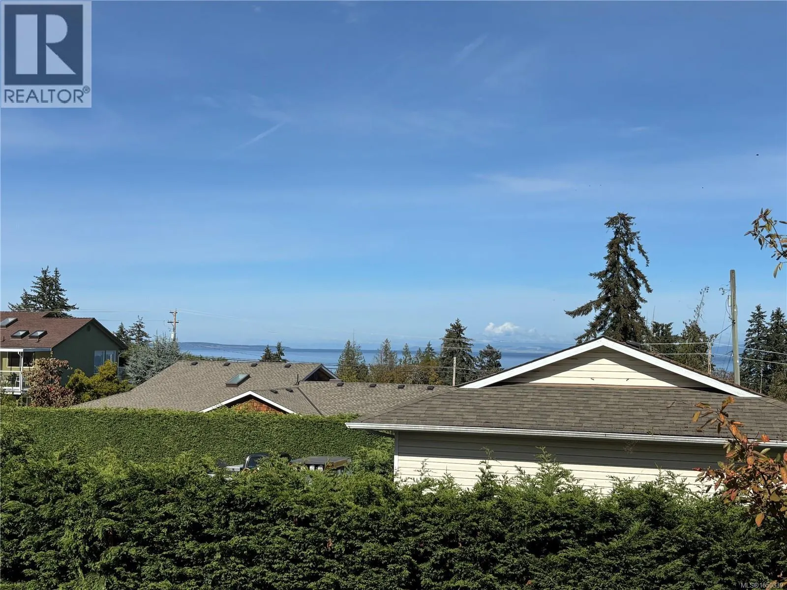 4 1225 Centre Rd