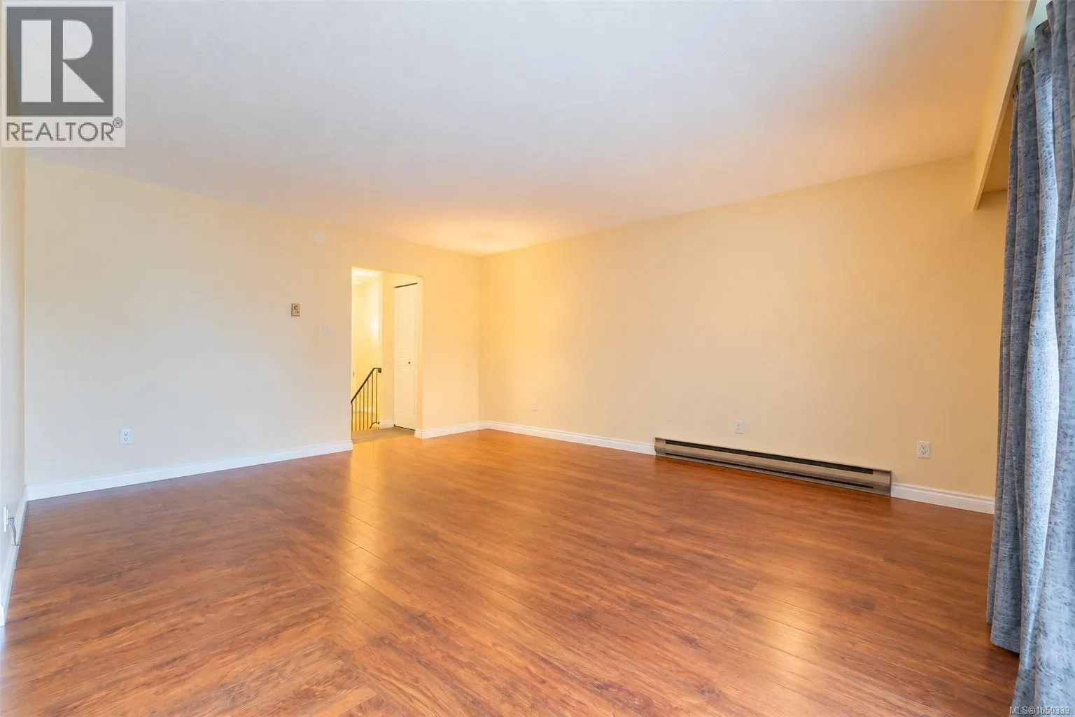 4 1225 Centre Rd