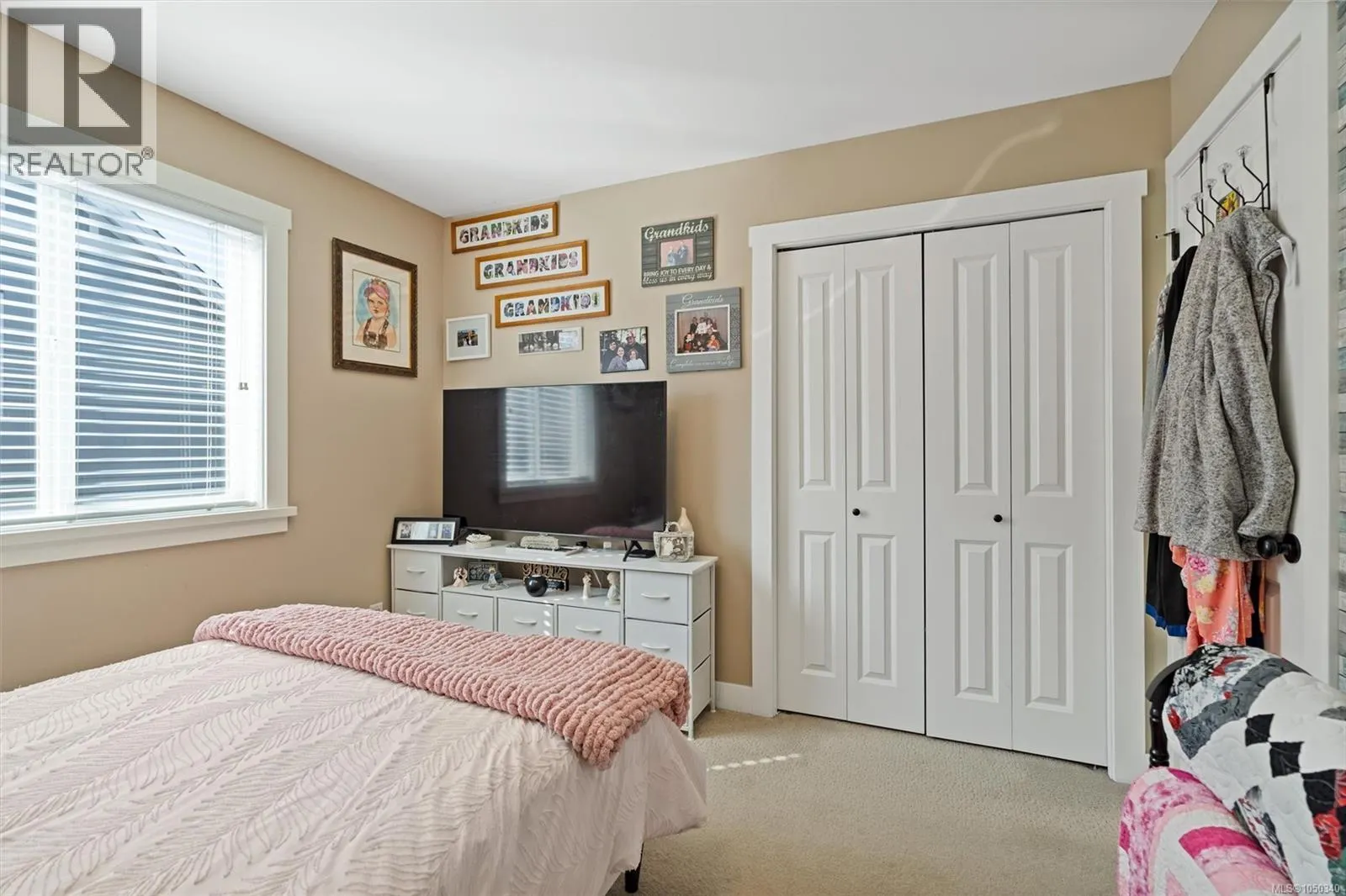 1221 Freshwater Cres