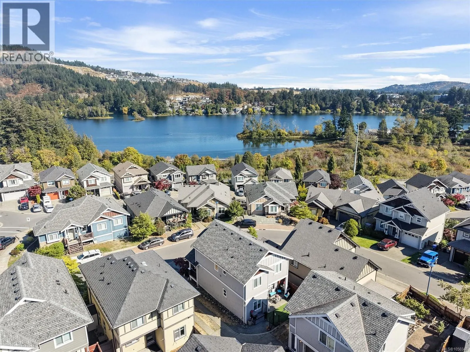1221 Freshwater Cres