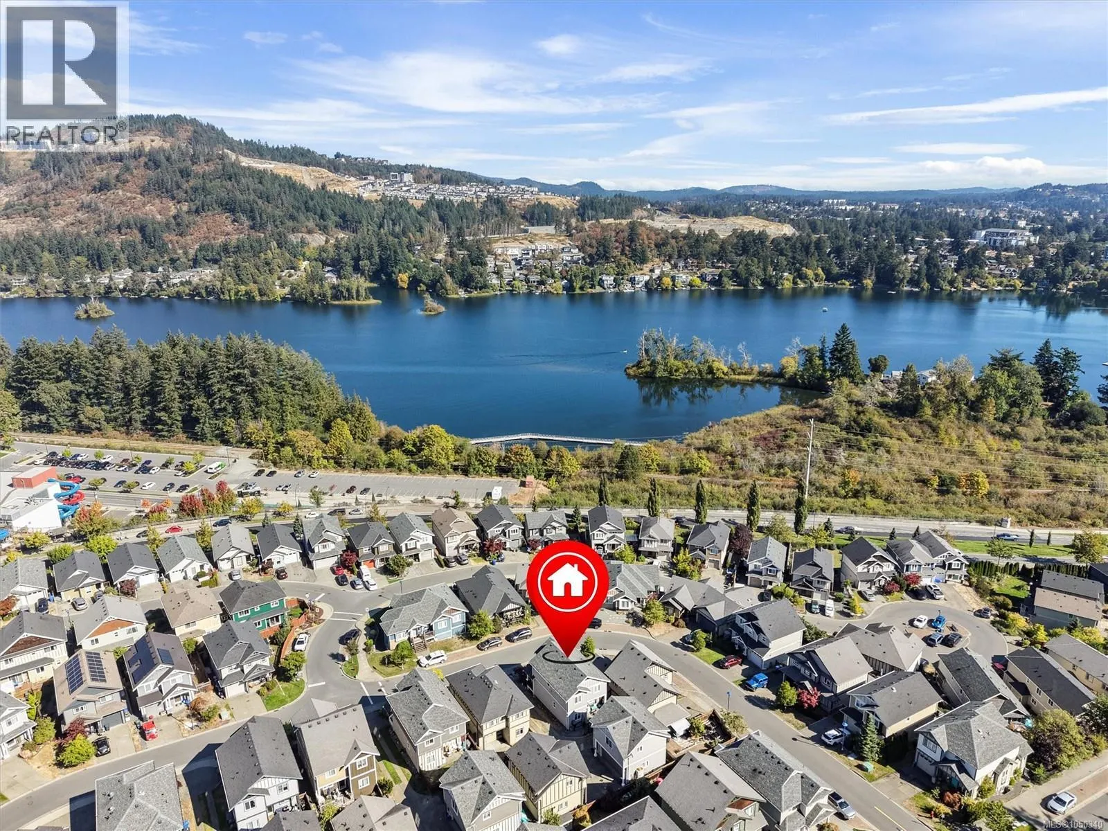1221 Freshwater Cres