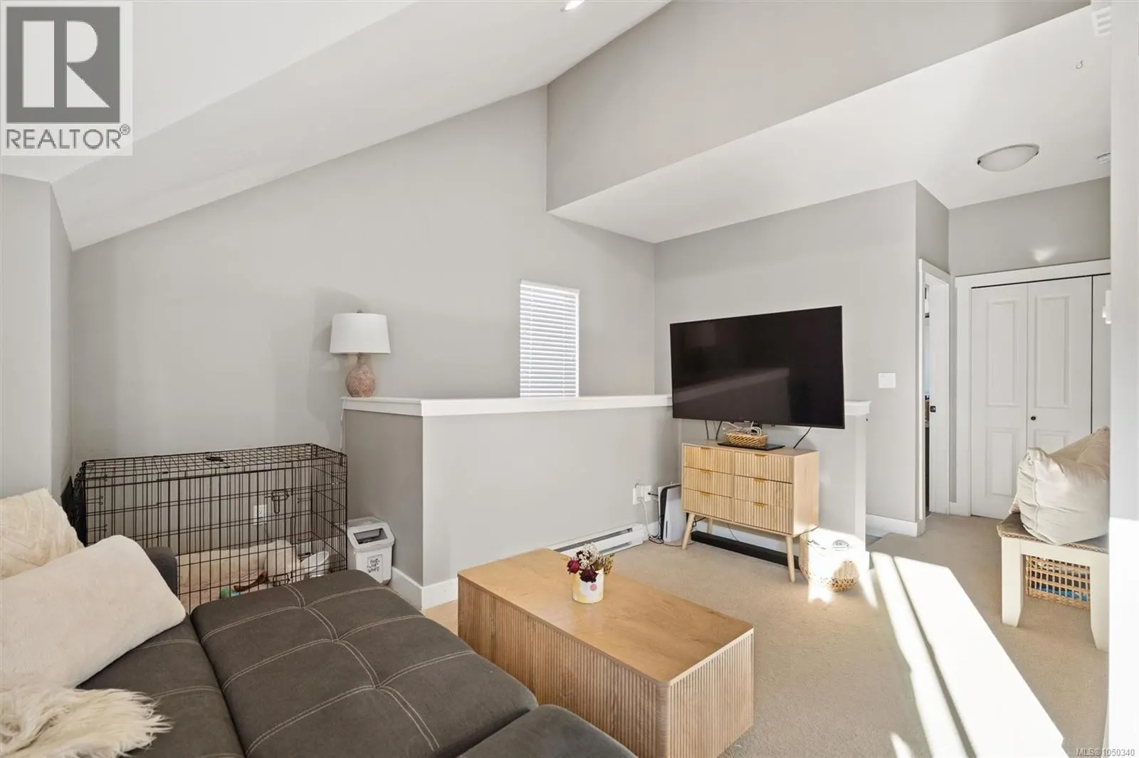 1221 Freshwater Cres