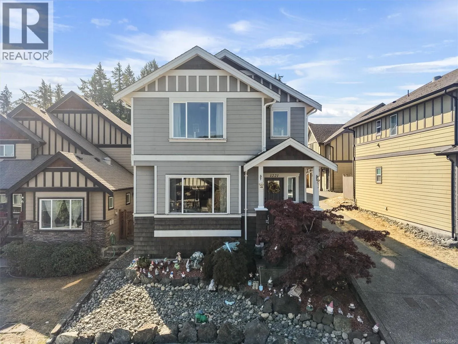 1221 Freshwater Cres