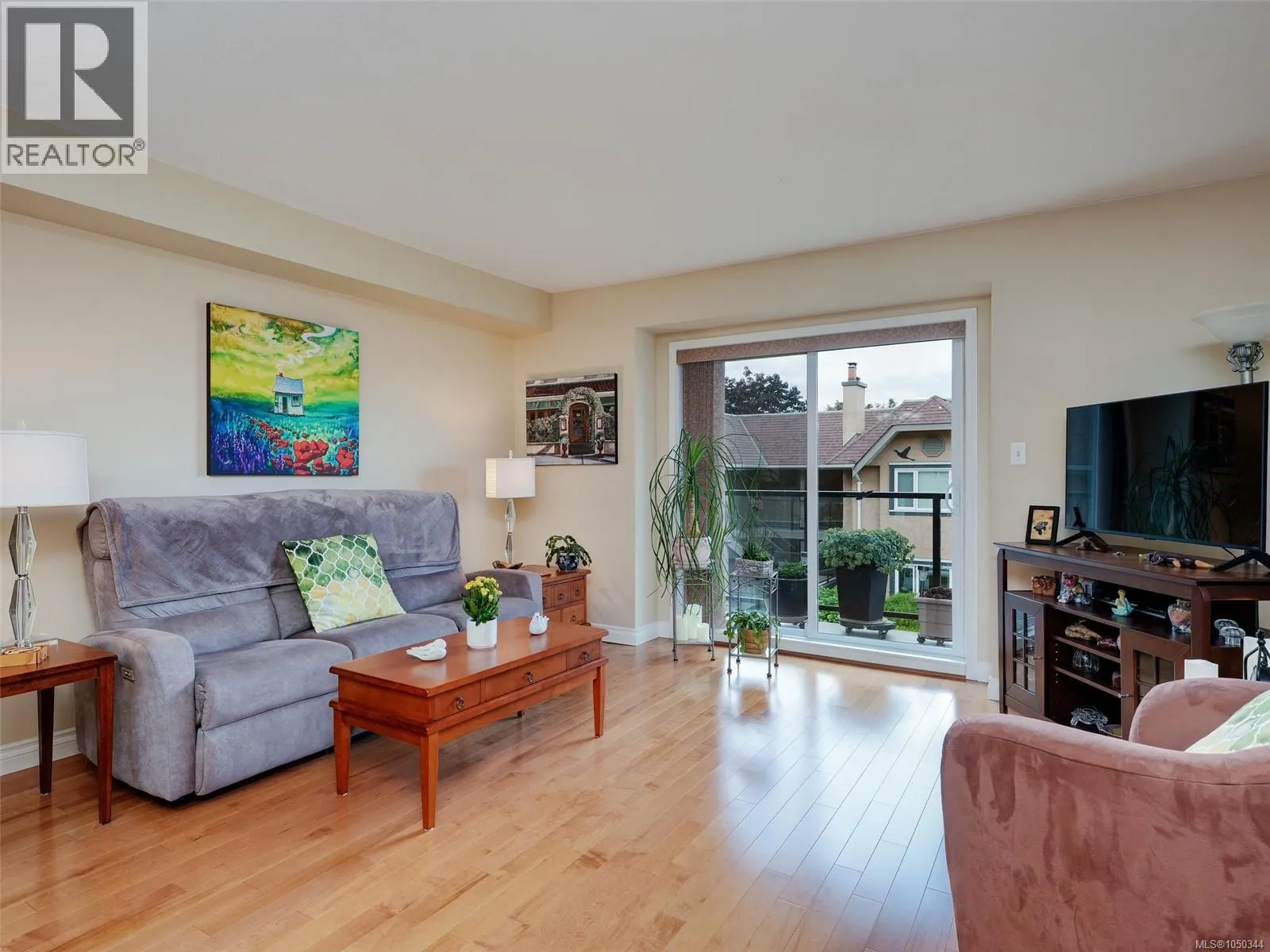 202 7070 West Saanich Rd