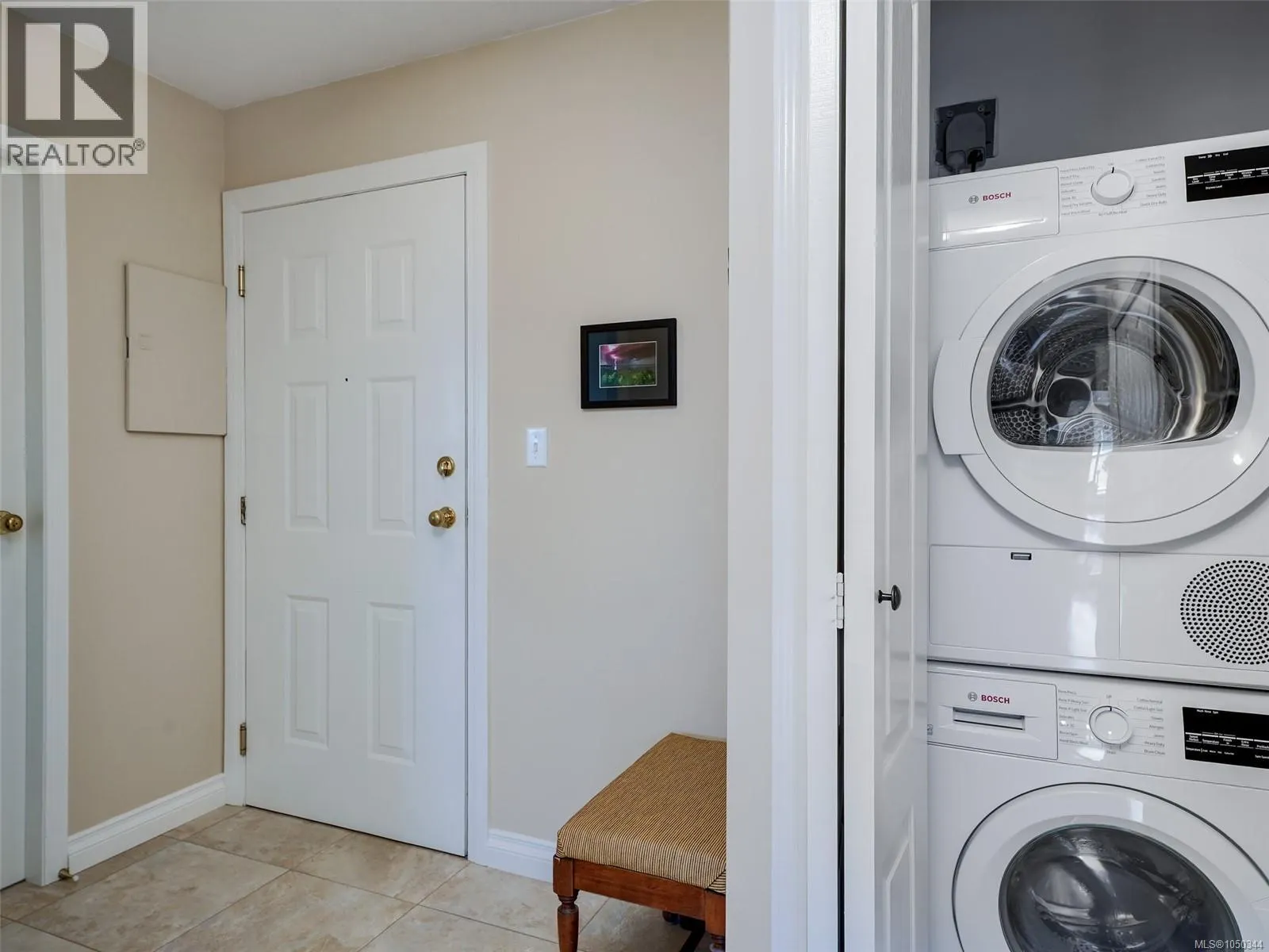 202 7070 West Saanich Rd